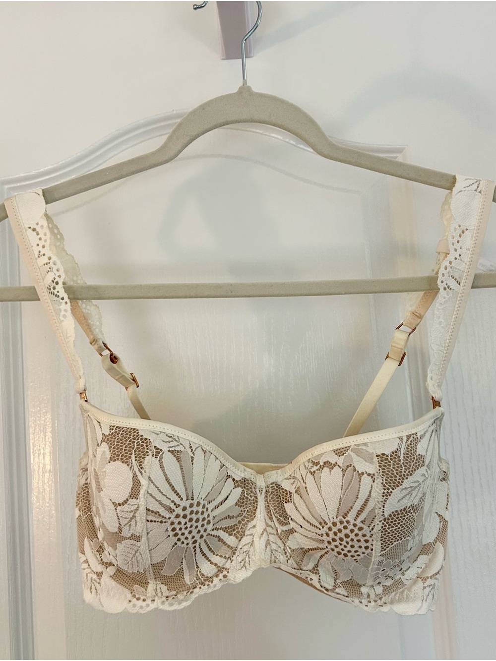 Romantic Lace Underwire Balconette Bra